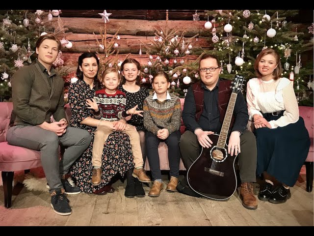 Carol Of The Bells - Angelo Kelly & Family
