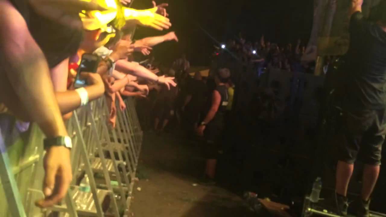 (EXCLUSIVE) Kid Cudi Faints at North Coast