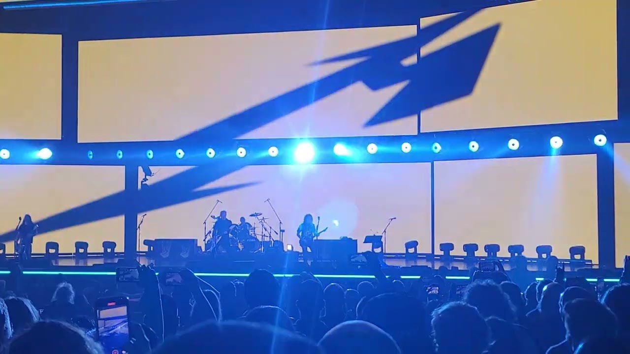 Metallica: Lux Aeterna Live debut at AWMH Dec 16 concert