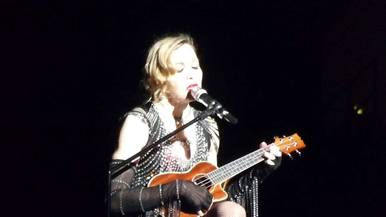 LA VIE EN ROSE (for the POPE) -MADONNA: REBEL HEART TOUR 9.24.15