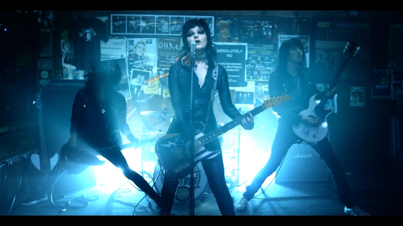 FRANKIE + THE STUDS  "SHE'S INSANE"