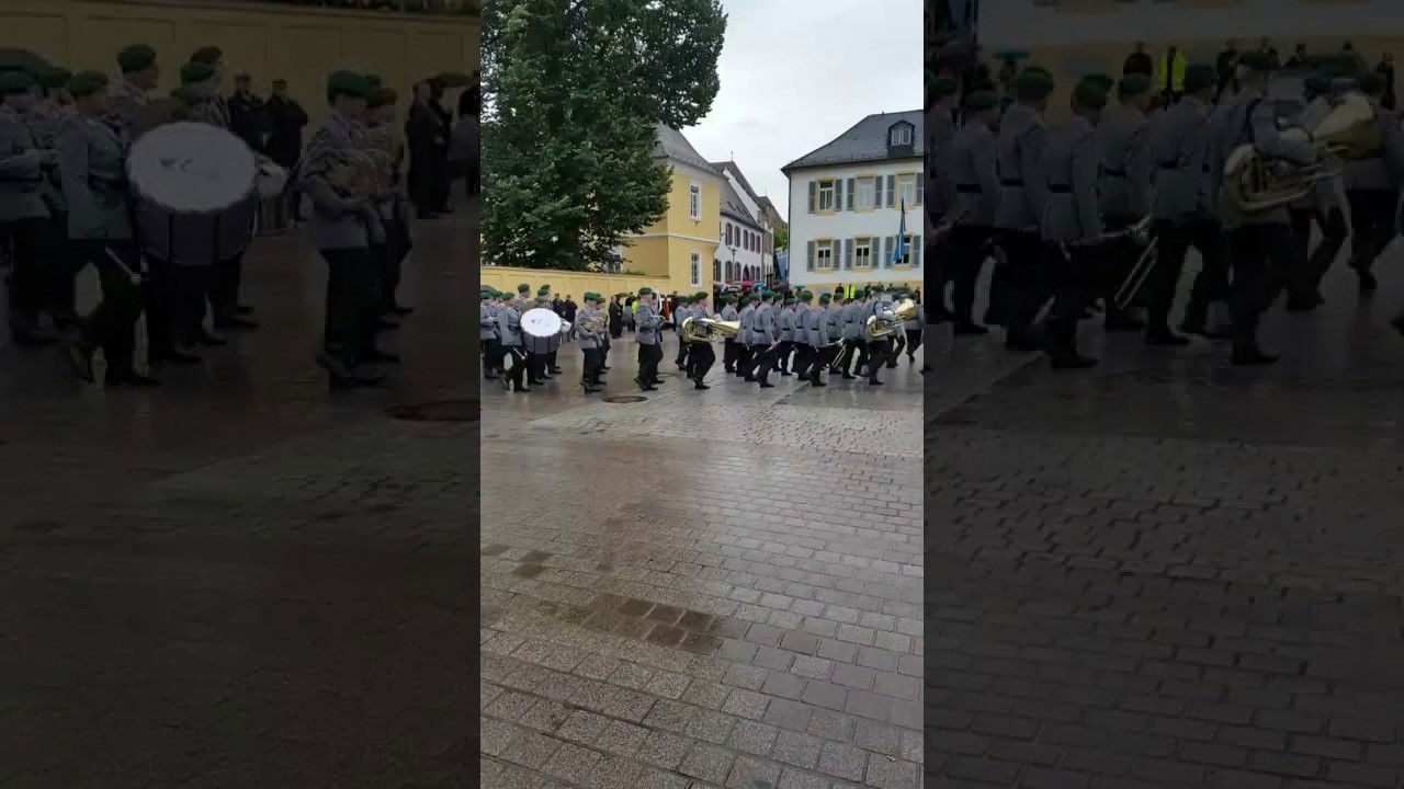 Abschied von Helmut Kohl - Das Militär bezieht vor dem Speyerer Dom Stellung