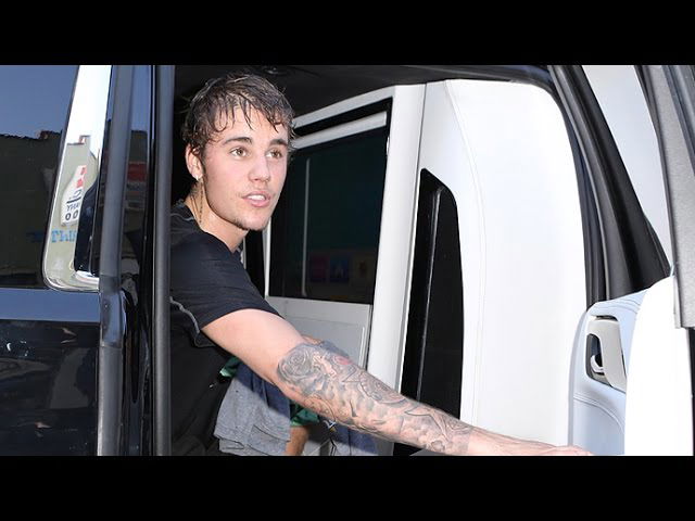 Justin Bieber: "I'm F*cking Super Normal"