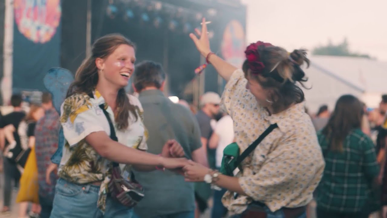 #AlarmstufeRot - Offizieller Clip - #WirvermissendieMusik