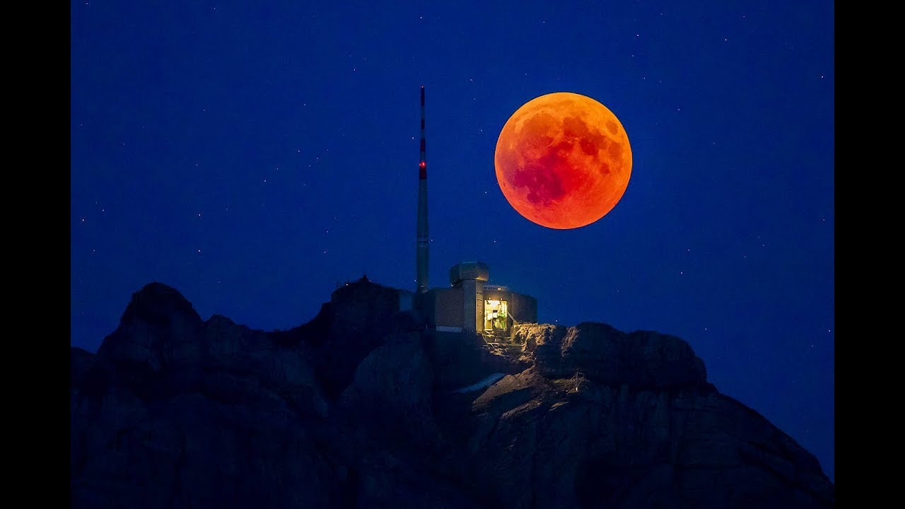 Blutmond fasziniert Deutschland