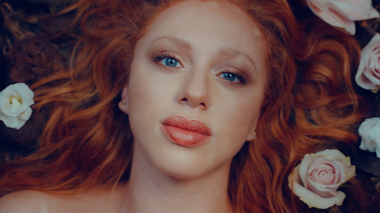 Anna Ermakova - Behind Blue Eyes (Offizielles Musikvideo)