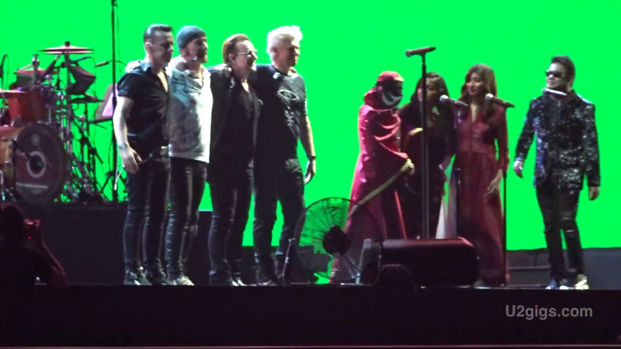 U2 Mumbai One w/ A. R. Rahman and daughters 2019-12-15 - U2gigs.com