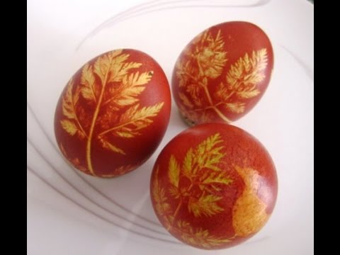 Ostereier mit Muster( natürlich färben mit Zwiebelschalen)