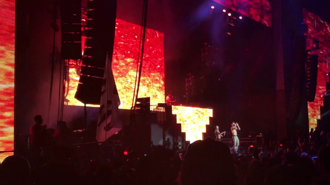 Rae Sremmurd Throw Ya Bra and Panties Up - HARD Summer 2017