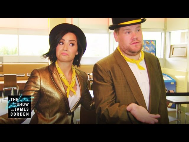 Demi Lovato und James Corden - Singing Telegrams 