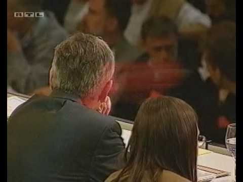 Farbbeutel-Attacke auf Joschka Fischer