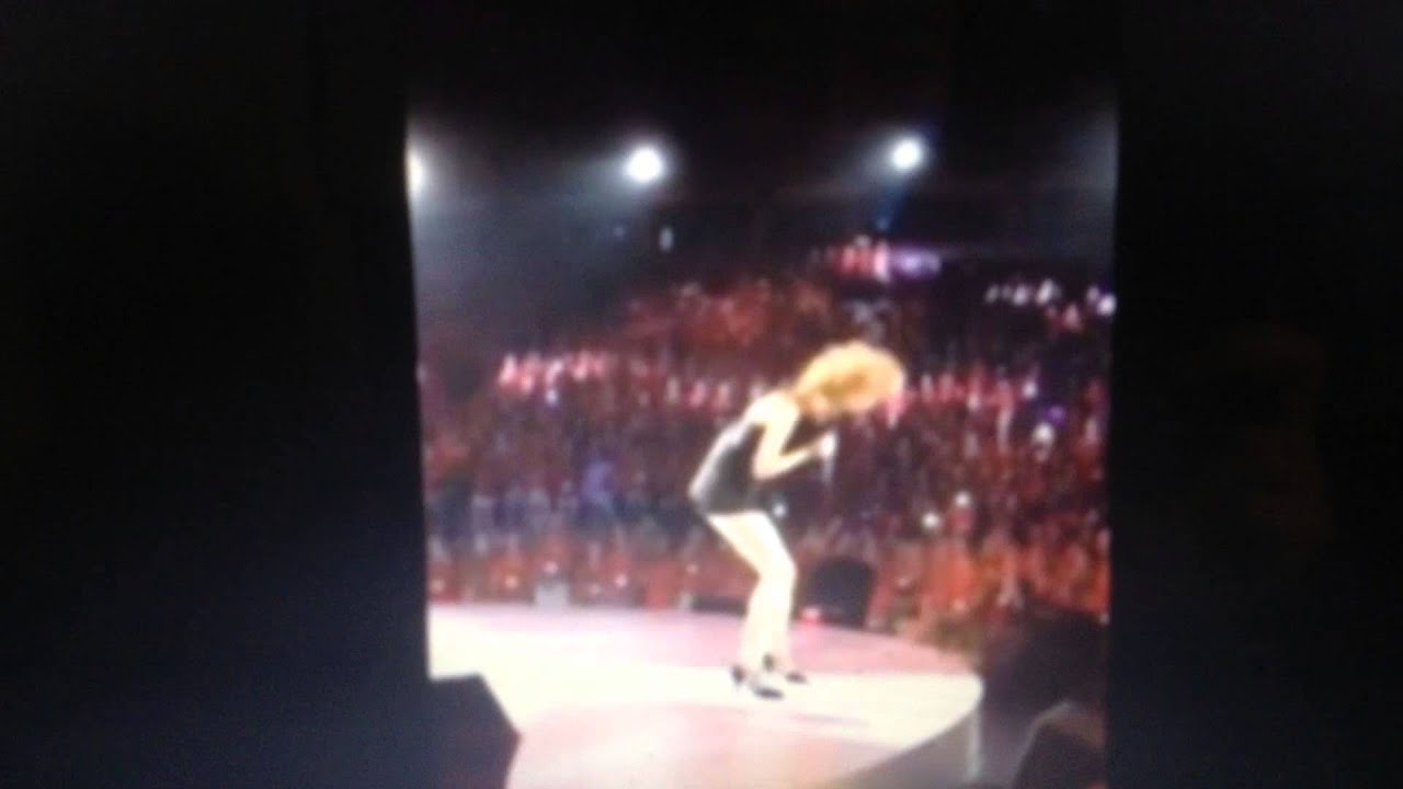 Taylor Swift Fell Down at the Target Stage