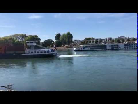 Ludwigshafen/Mannheim: Kreuzfahrtschiff Viking Tialfi auf Grund gelaufen