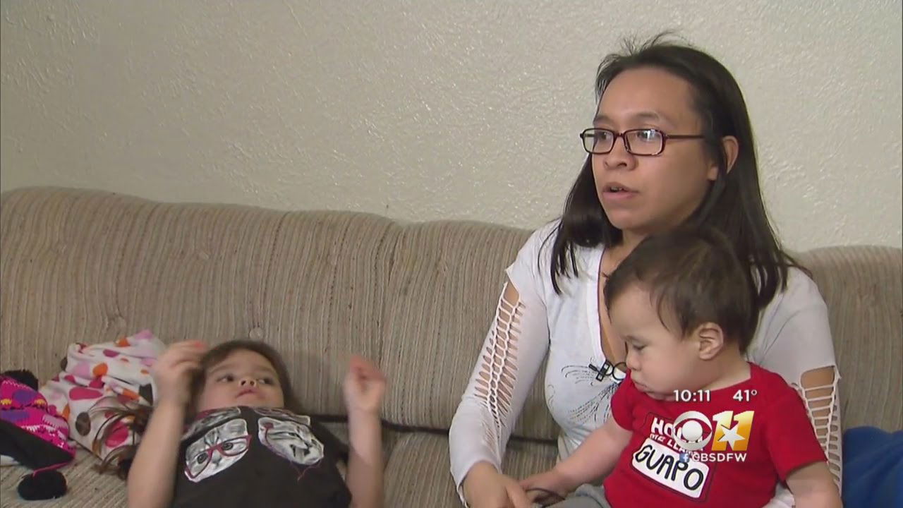 Dallas Officers Make Christmas Right For Burglary Victim