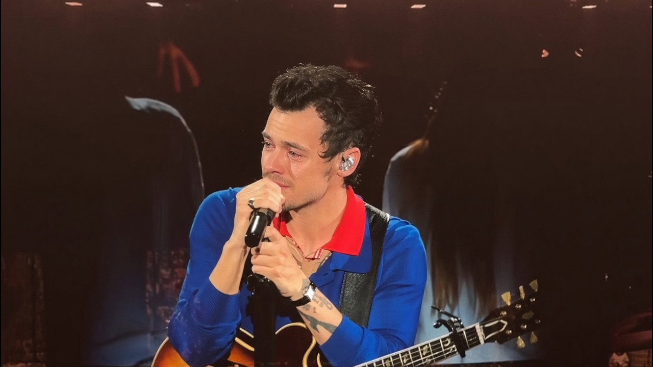 Harry Styles performs "What is Enough" in honour to Liam Payne