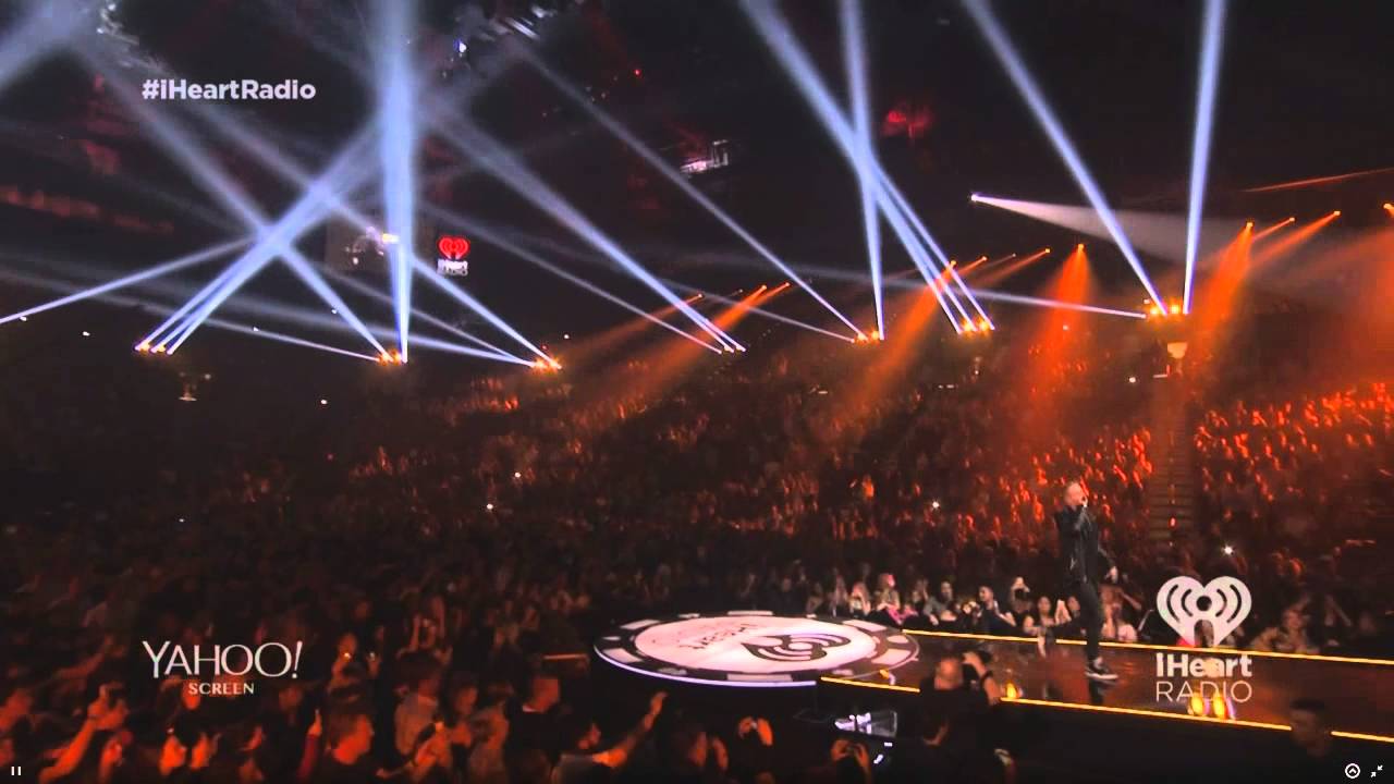 Ed Sheeran w/ Macklemore- Same Love [iHeartRadio 2014]