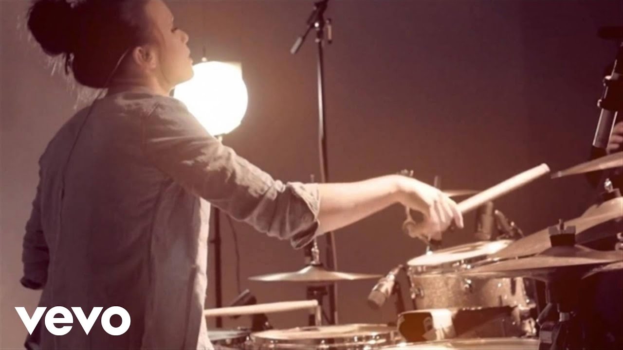 Anika Nilles - Wild Boy