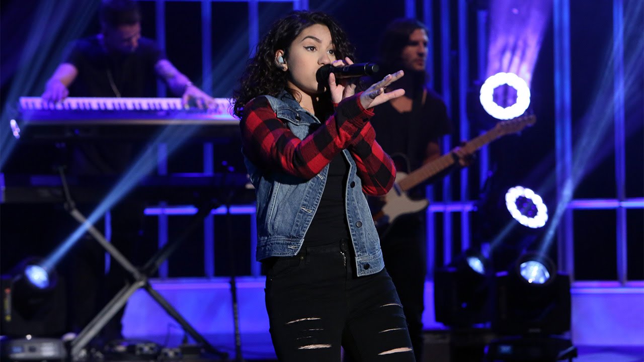 Alessia Cara Performs 'Here'