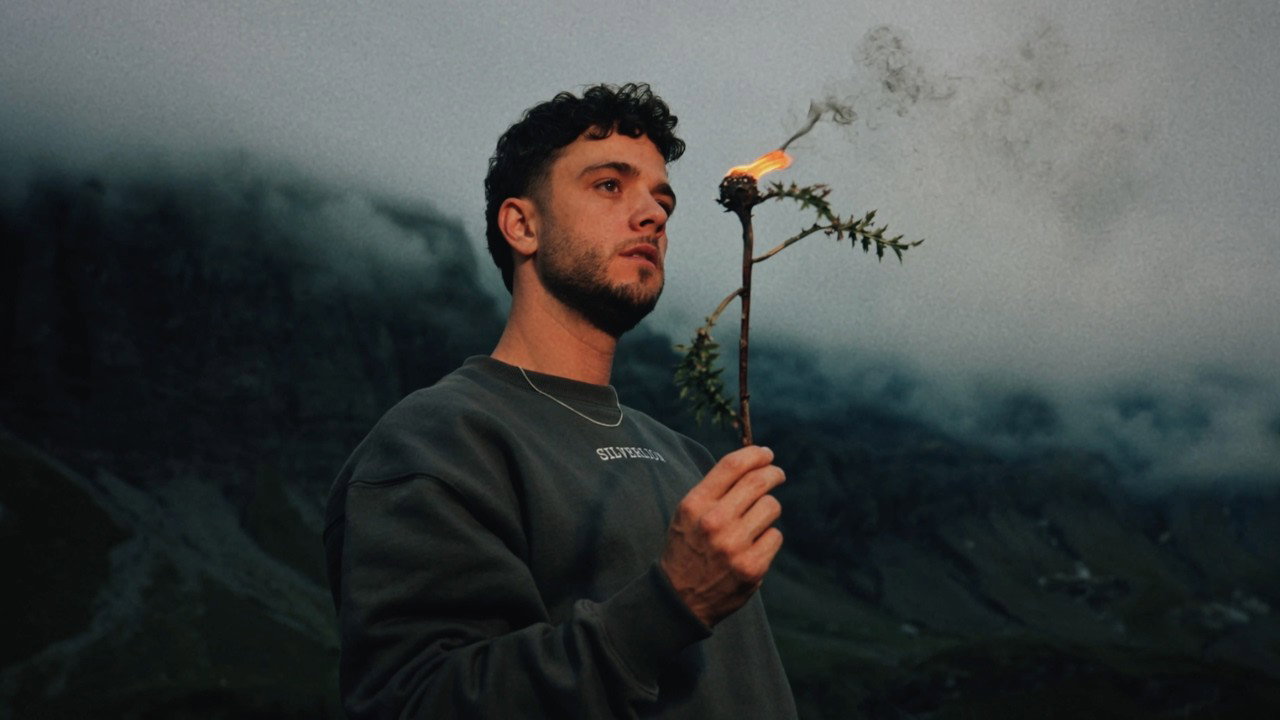 Luca Hänni - Wildfire (Official Music Video)
