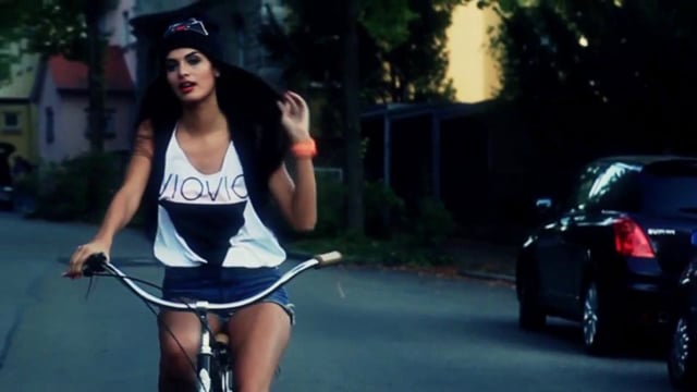 CRO - EASY [OFFICAL MUSIC VIDEO] 2011