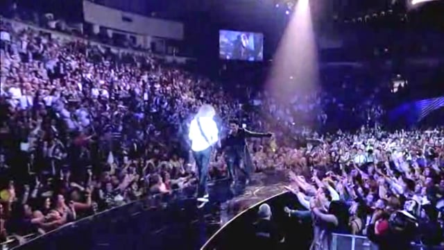 HD Adam Lambert with QUEEN Medley MTV EMA 2011 Belfast 11-6-11.