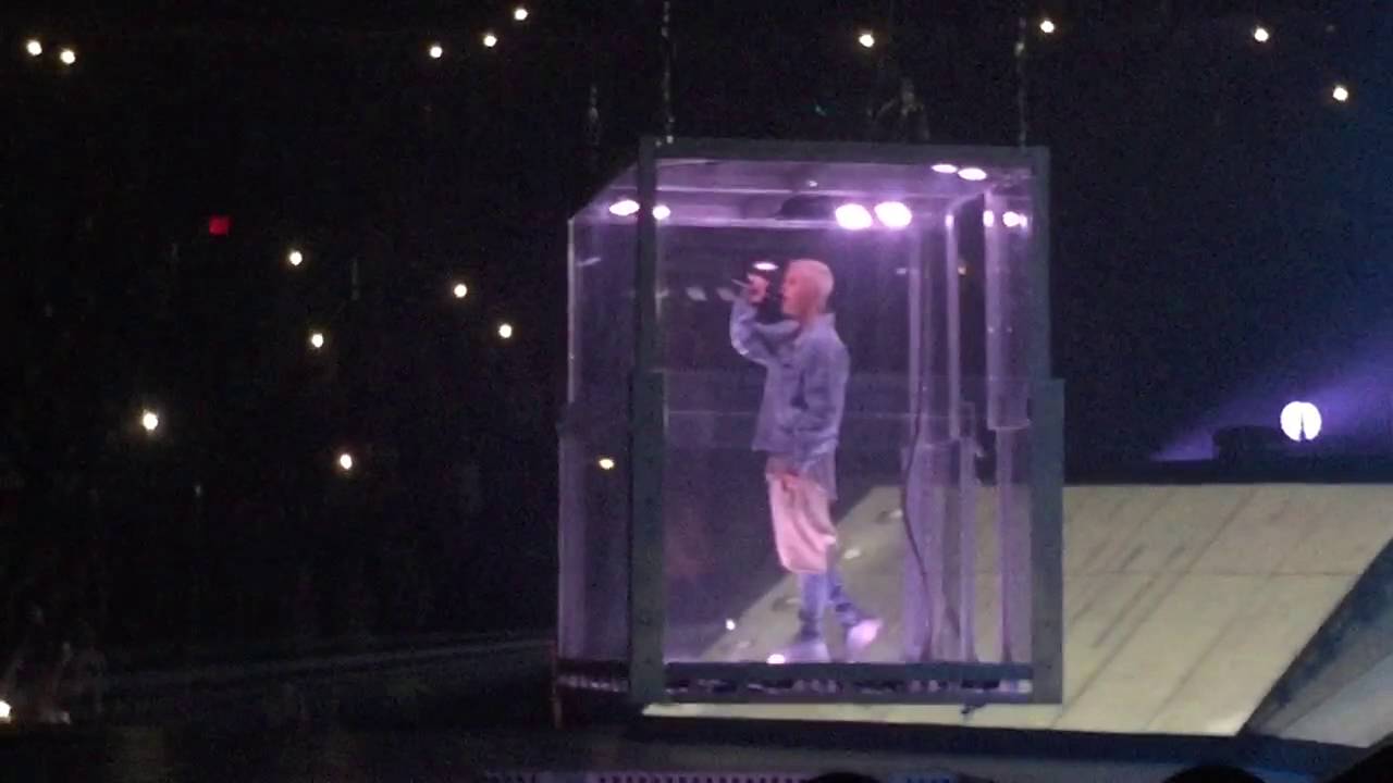 JUSTIN BIEBER IN WINNIPEG INTRO/ OPENING