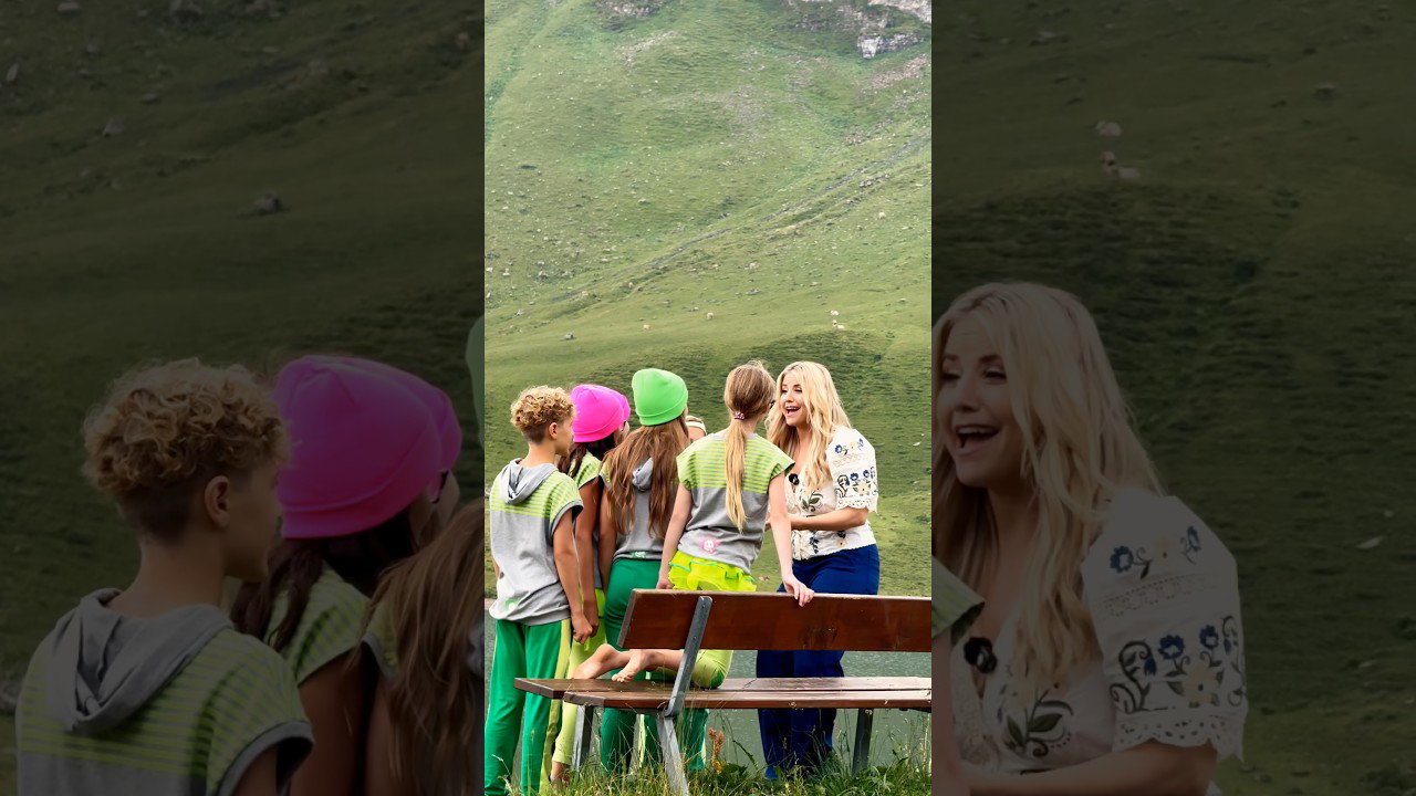 Überraschung 😍 Morgen erscheint der neue Song «Liächtermeer immer meh und meh» mit Beatrice Egli ✨