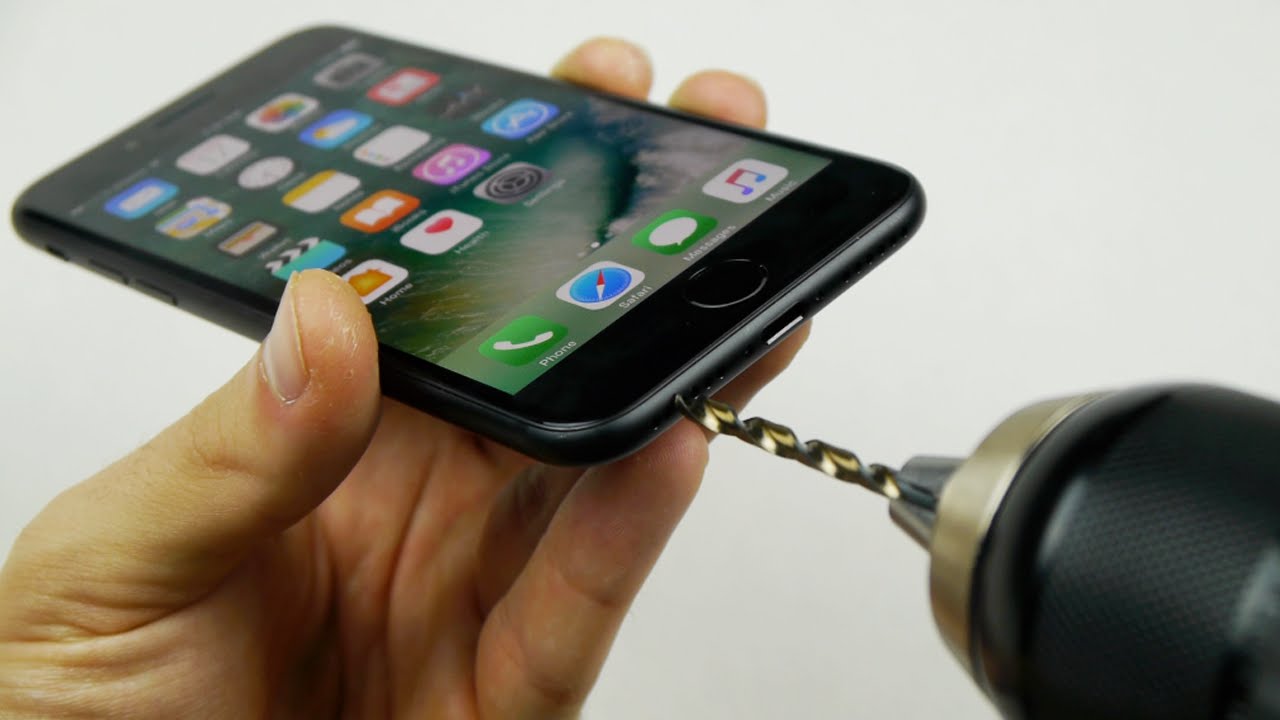 Secret Hack To Get Headphone Jack on the iPhone 7